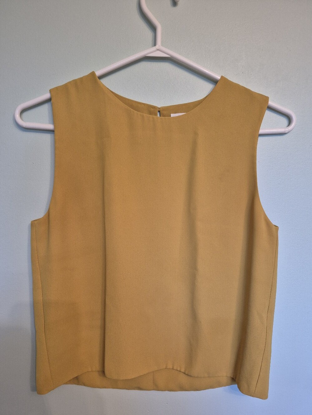 Babaton Aritzia Women's Contemporary Minimalist Mustard Cropped Blouse Size XS-S - Picture 3 of 6